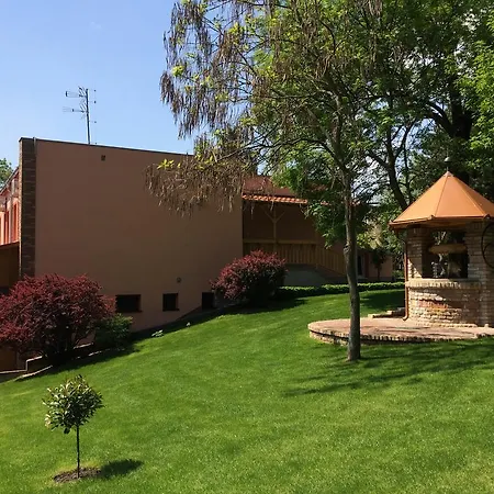 Konukevi Bartal Rodinne Vinarstvo 3*